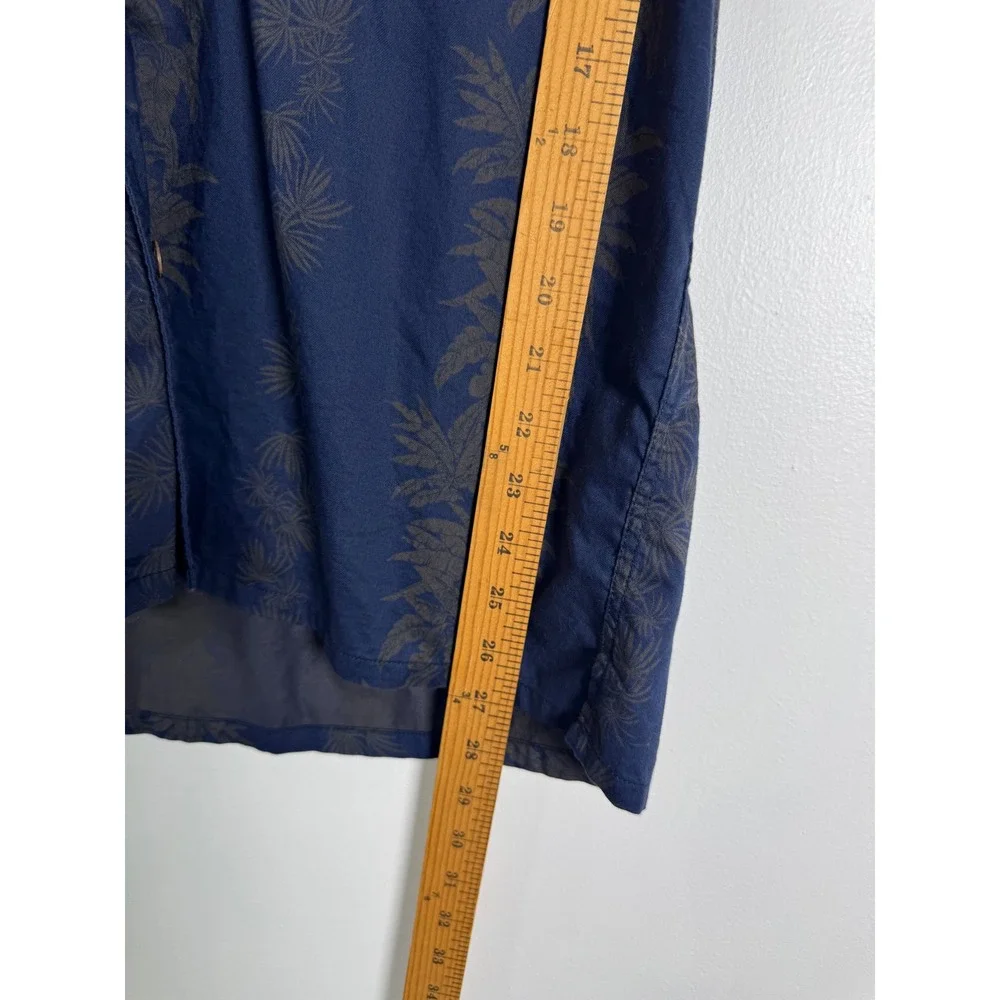 Levis embrace relaxed